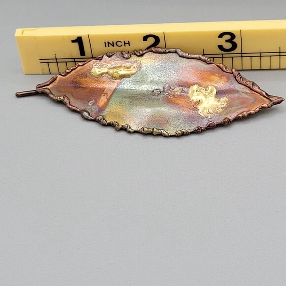 Hammered Copper Leaf Brooch Pin Hand Made Artist Signed Gold Tone L 3.5" - Picture 7 of 8